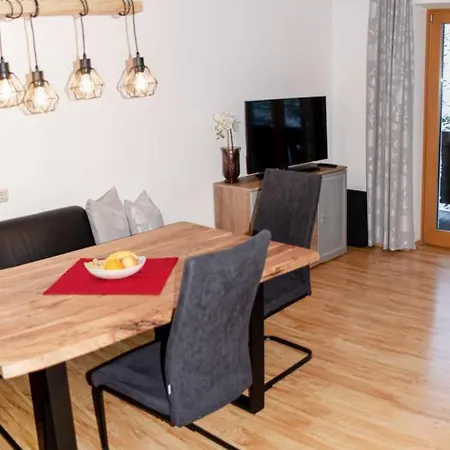 Lederer Apartment *